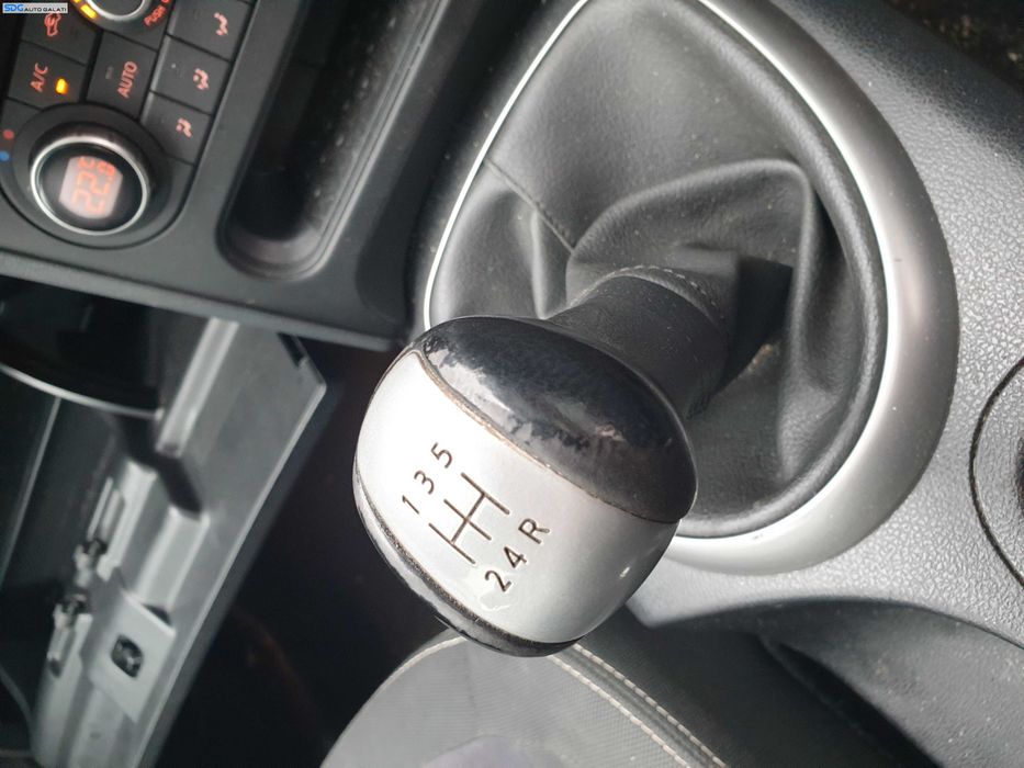 Nuca cu Manson Piele Cutie Viteze 5 Trepte cu Uzura Nissan Qashqai J10 2007 - 2013 [K8876]