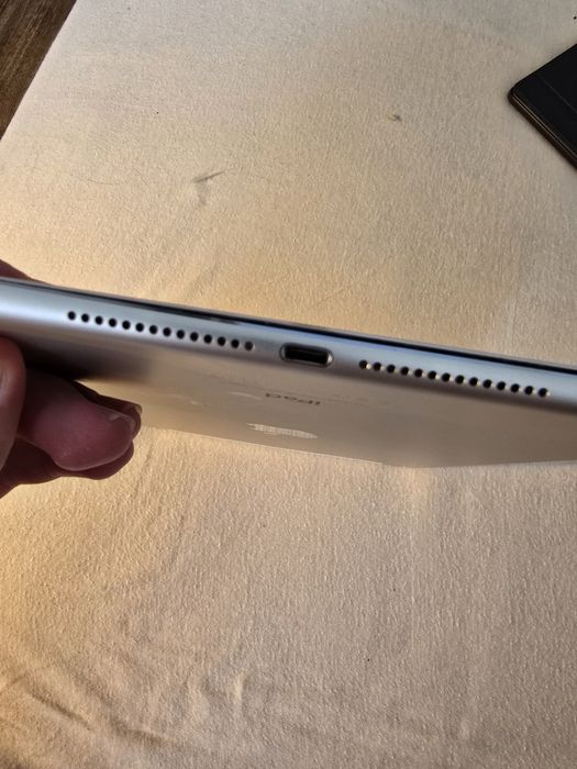 IPad Air 2 Sim (pentru piese)