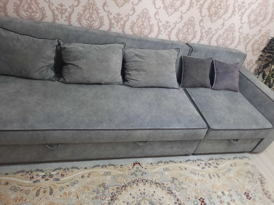 Срочно продам диван