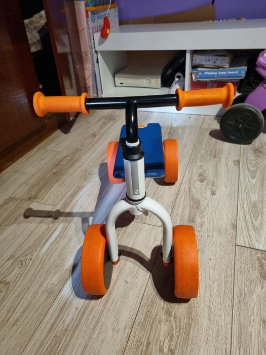Tricicletă fără pedale BTWIN