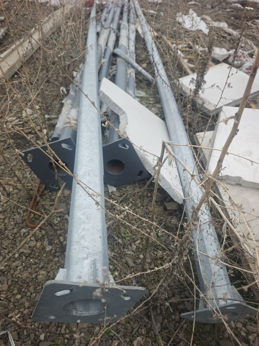 Столбы освещения новые