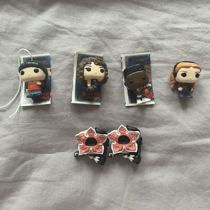 Kinder joy stranger things