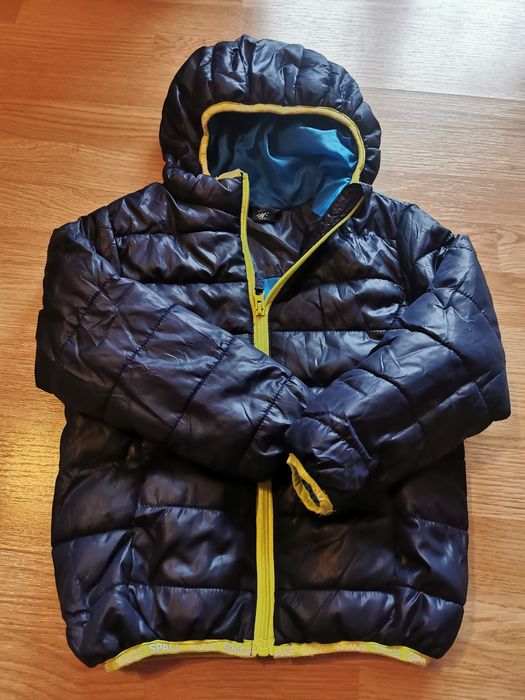 Blugi si geaca baietei diferite marimi 4-5 ani.