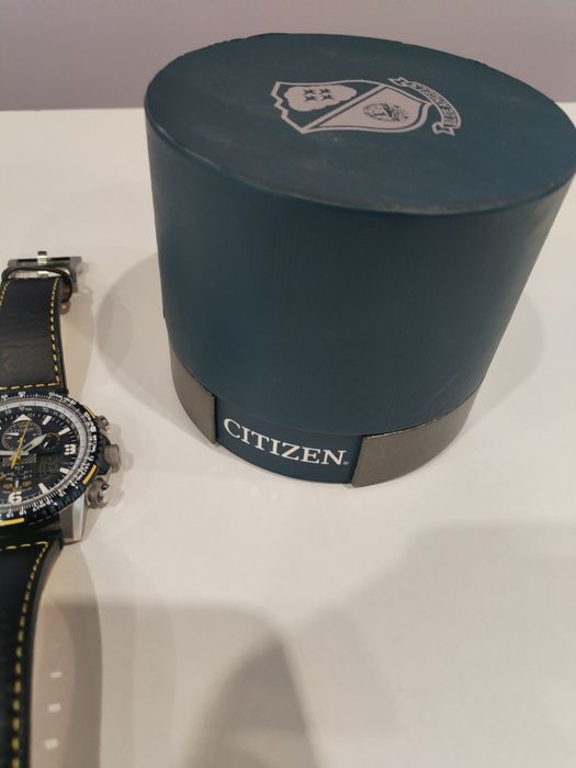 Продавам Citizen skyhawk