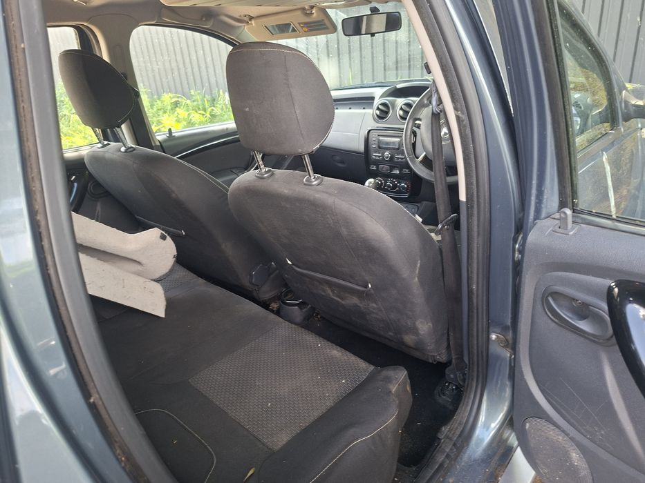 Dezmembrez Dacia Duster 1.5