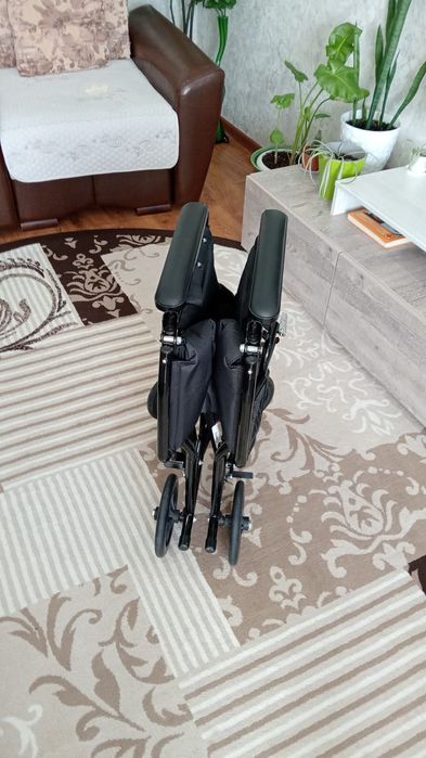 Продам коляску. Фирма Армед.