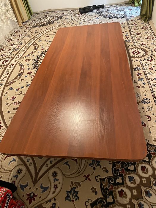 Биіктігі реттелетін столь. Алынбалы, бұранбалы