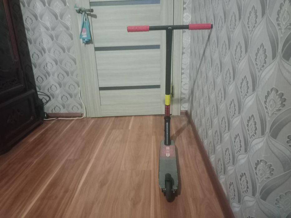 Продам 2 колёсный самокат