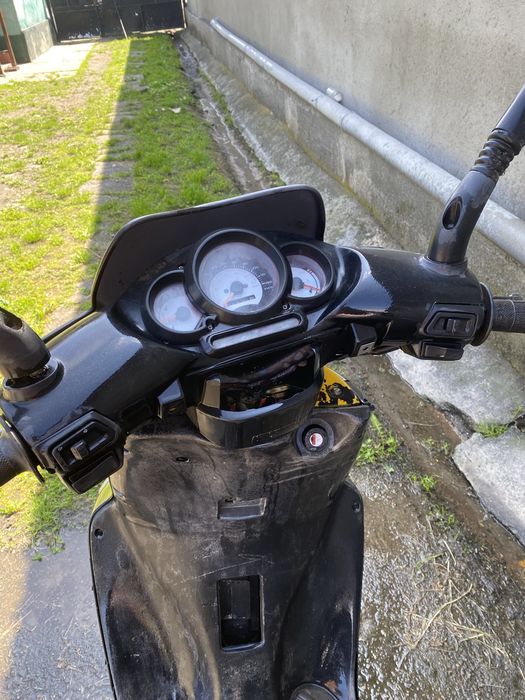 Dezmembrez Aprilia SR