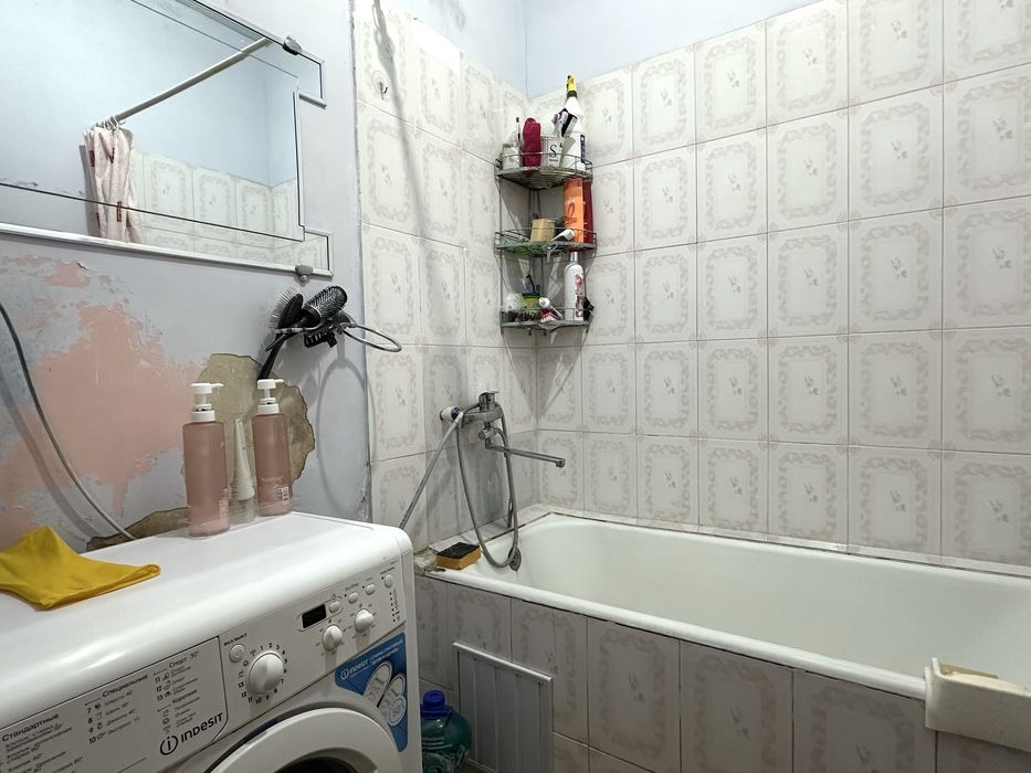 2-ух комн 2/4/4 Ависозлар1, Халк Банк, балкон 1,5х6. Кадышева базар.