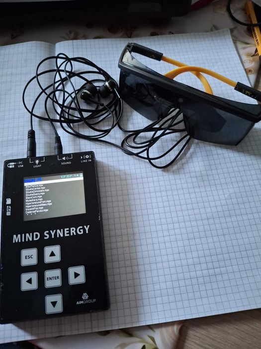 Aparat pentru stimulare cu lumini si sunete MIND SYNERGY