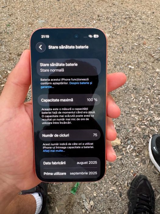 Iphone 17 pro , vând sau schimb