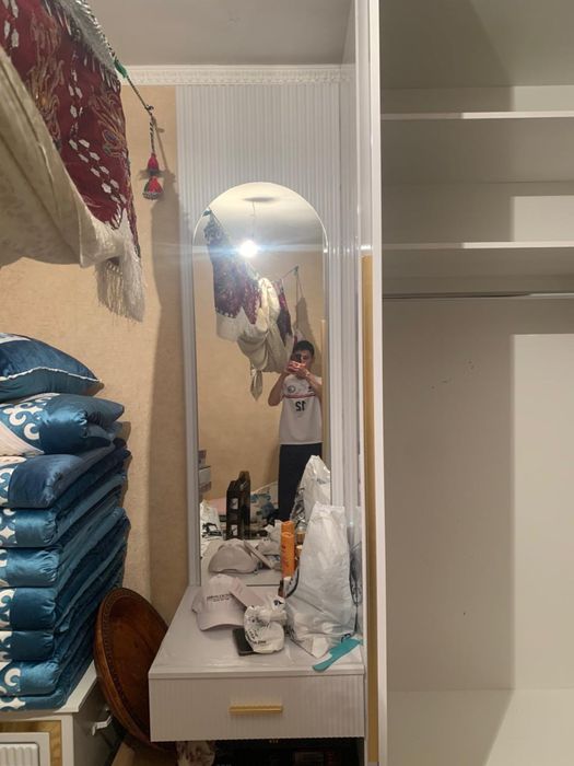 Распашной шкаф для одежды