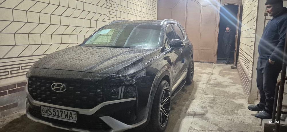Hyundai Santa Fe sotiladi
