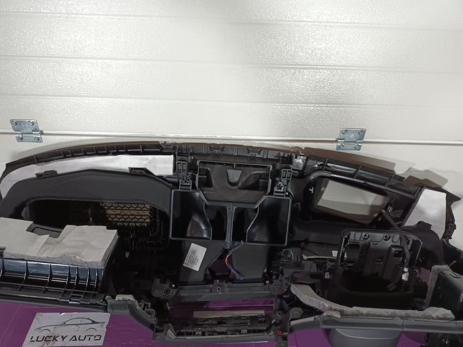 Plansa de bord bmw g20 g21 g22 g23 g26 g42 g80 g82 g83