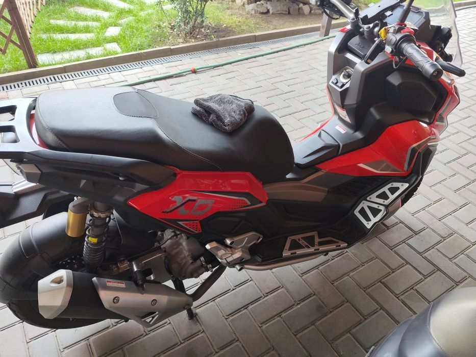 Продам скутер Honda ADV  300 куб