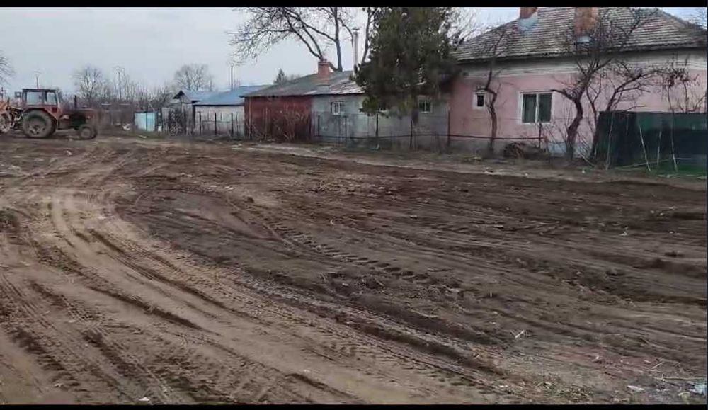 Vând teren intravilan Fundeni Călărași (deschidere 21.6m)