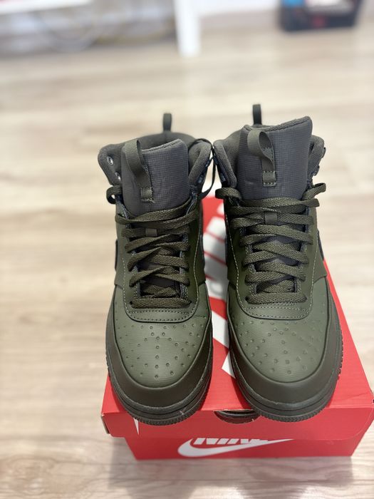 Adidași înalți nike