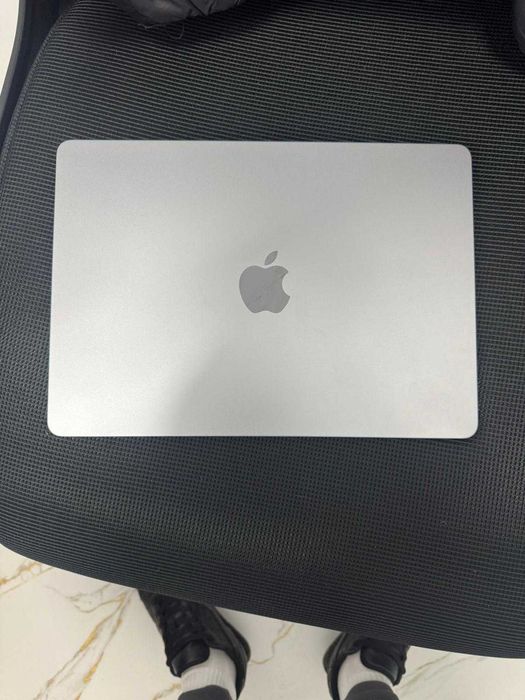 MacBook AIR M2 2022
