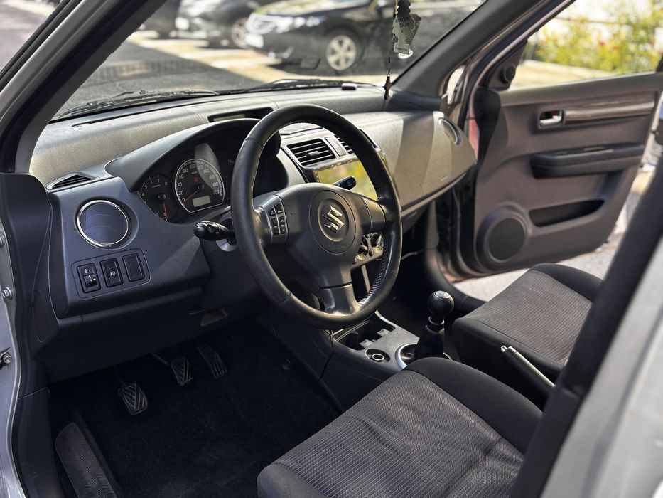 Suzuki Swift 2008 1.3 benzină 4x4 – stare bună