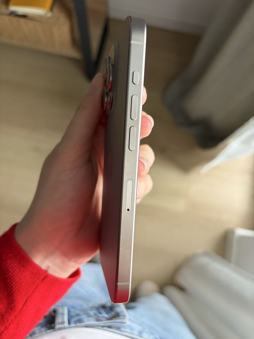 Iphone 15 Pro, stare impecabila