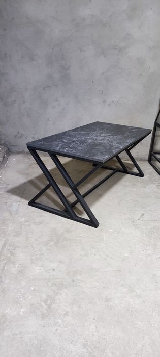 Журнальный столик в стиле лофт