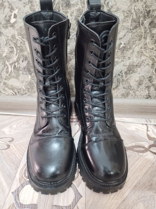 Продам осенние сапоги