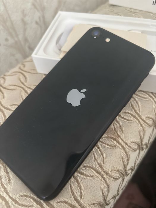 Iphone SE черный