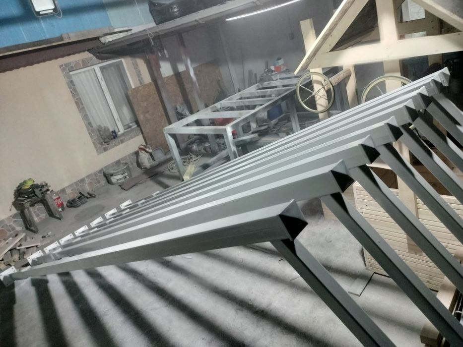 Stâlpi metalici pentru  iluminat 4m