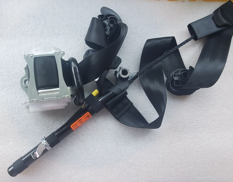 Centuri fata Audi Q5 8MA Nou, model 2025