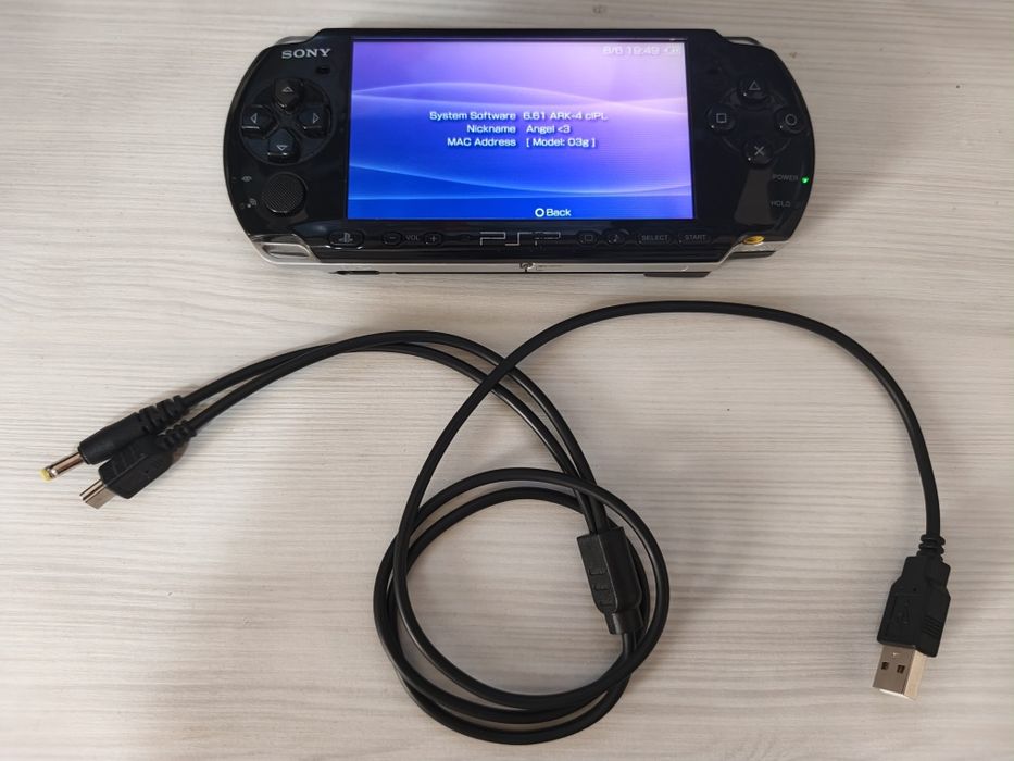 Vând PSP Seria 3000 Modat