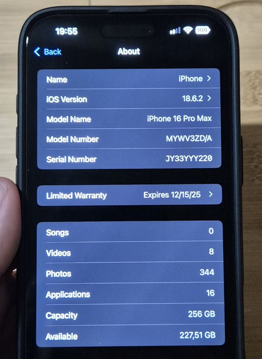 Vând iPhone 16 Pro Max 256 GB