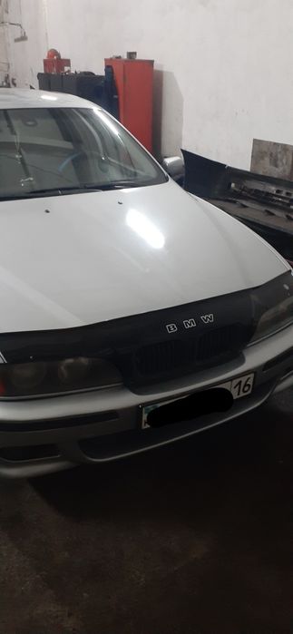 Автомобиль BMW E39 520