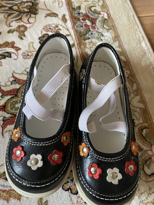 Обувь детская разных размеров