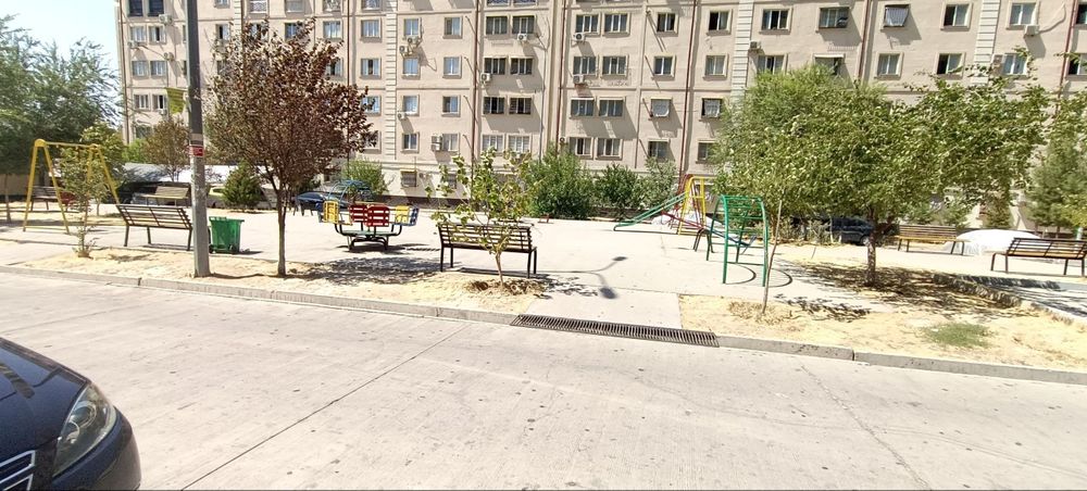 Samarqand darvaza uch lolada navastoyka 2/2/12  kavartira sotiladi