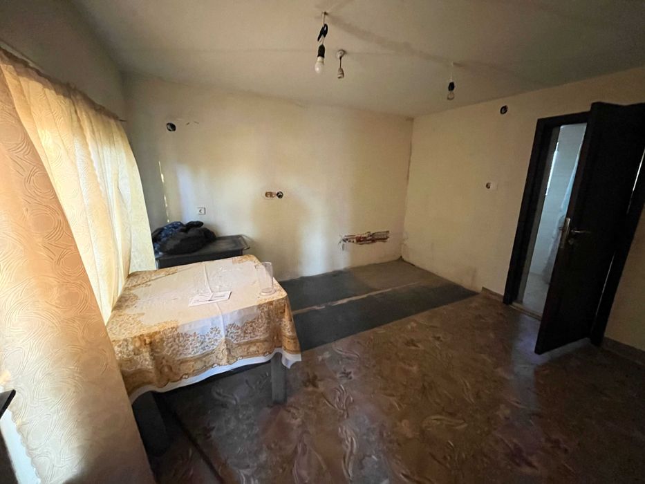 Продава се едноетажна къща в село Черганово