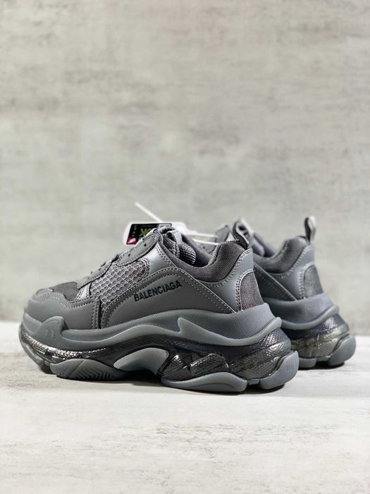 Adidasi Balenciaga Triple S Calitate Premium