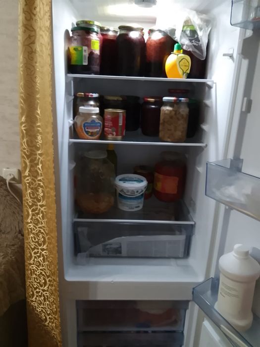 продается холодильник