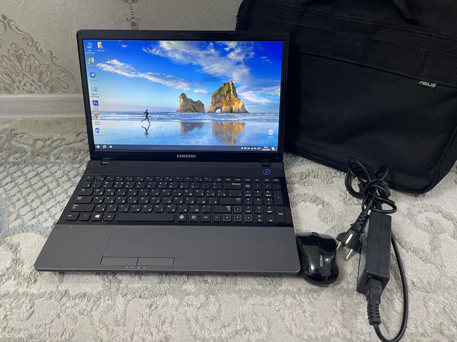 Продам ноутбук Samsung NP300