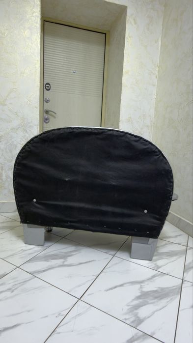 Продам компактный диван