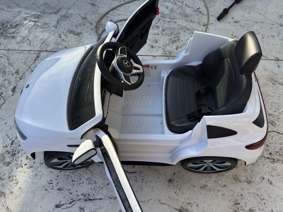 Masinuta electrica mercedes cu telecomanda pentru copii