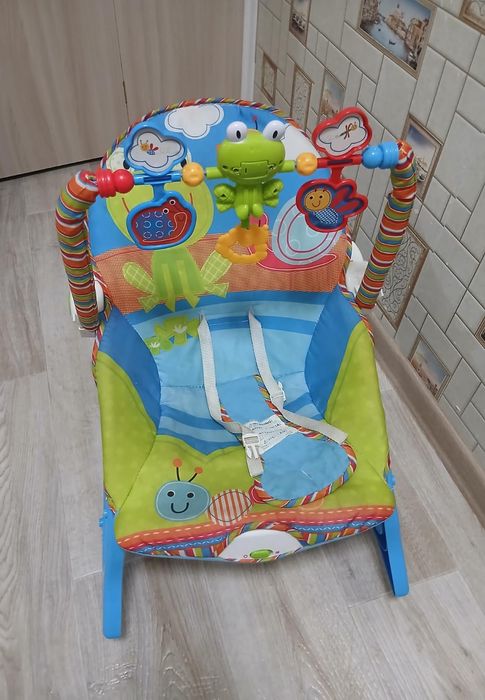 Продам детский шезлонг