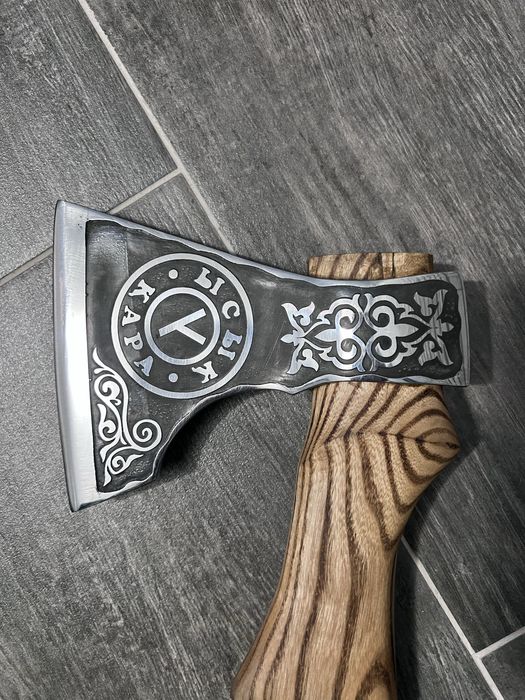 Топор Именной :Ысық новый продам