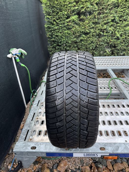 Anvelope 225/40/19 / 255/35/19 Iarna Mercedes w205 Bmw