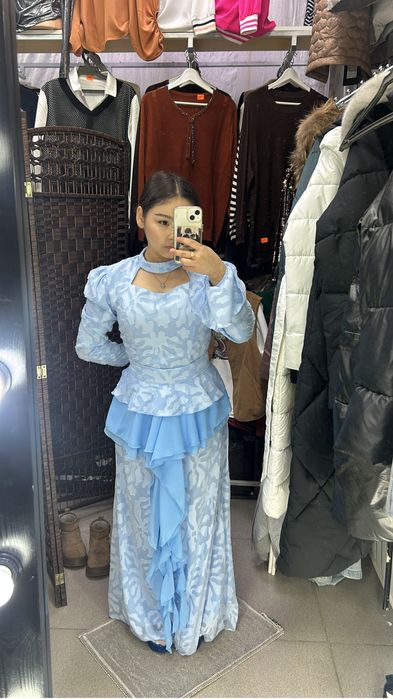 Платье почти новое одевала только 1 раз