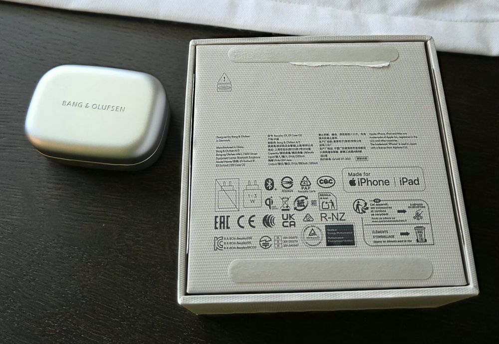 Casti beoplay eleven