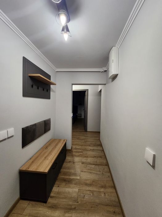 Inchiriez apartament 3 camere Otopeni Centru