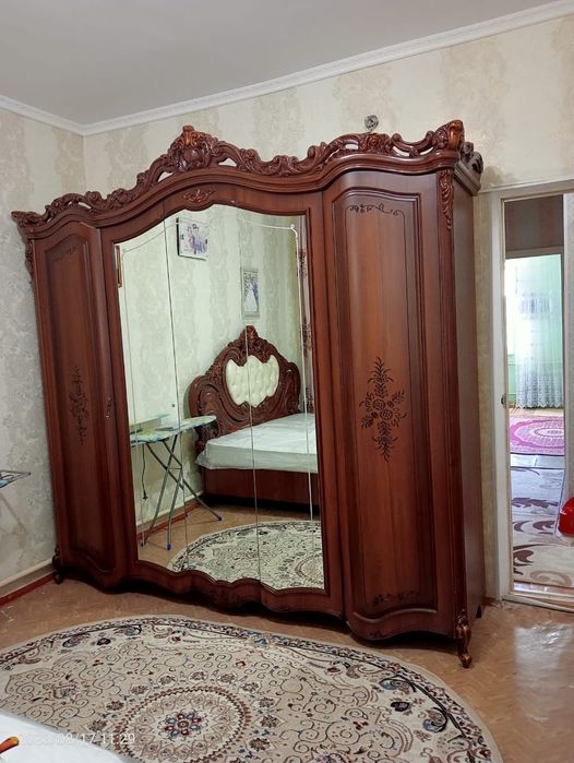 Спальный гарнитур