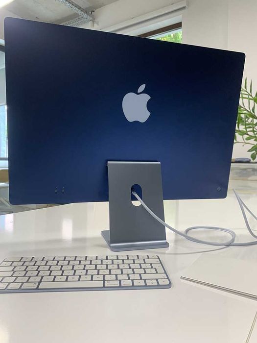 Apple iMac 24" (2021)