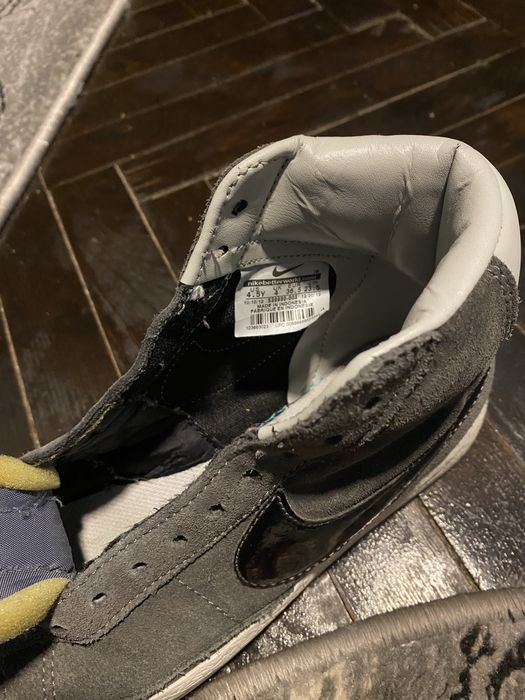 Adidasi  nike vreau sa ii vand cat mai rapid